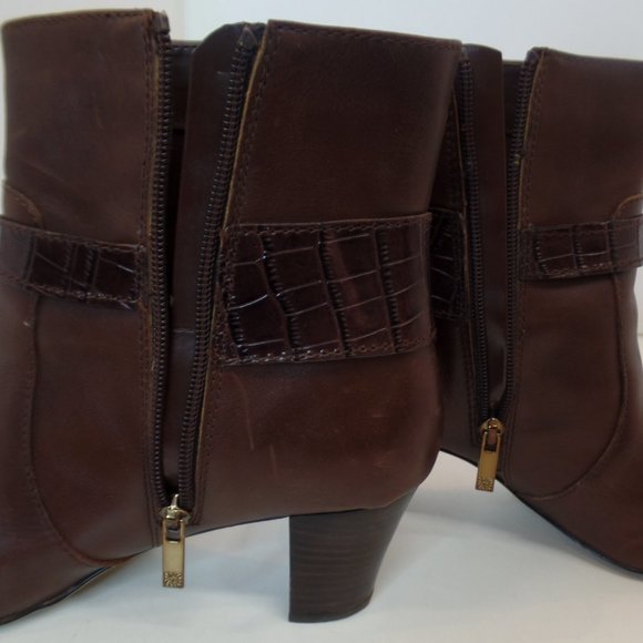 Anne Klein Brown Leather Ankle Boots Zip Up  Sz 8.5 Goldtone Hardware Buckles - Picture 13 of 16